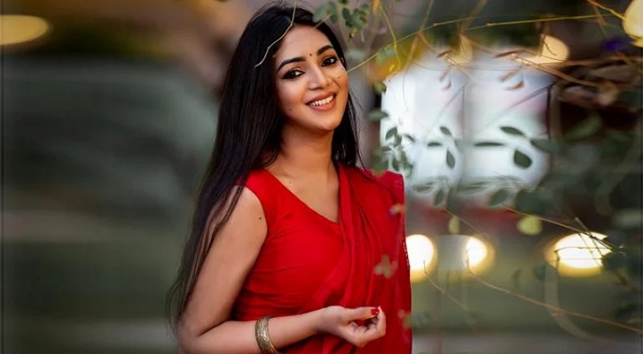 অবশেষে সিনেমায় প্রভা