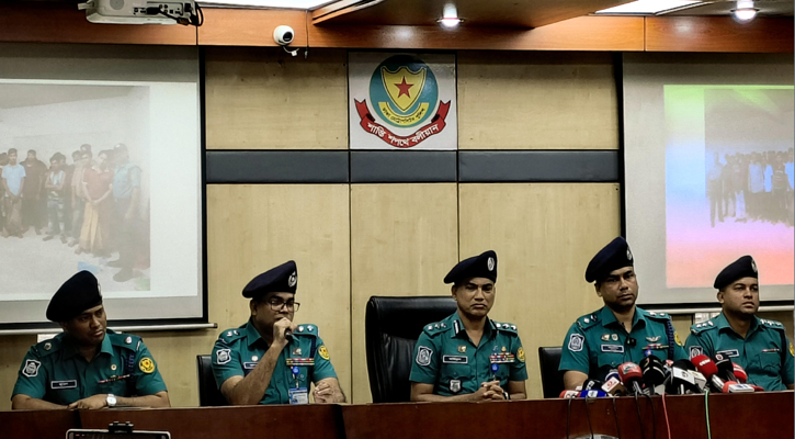 আ. লীগ ধরলেই ৫ হাজার টাকা পুরস্কার, যা জানালো ডিএমপি