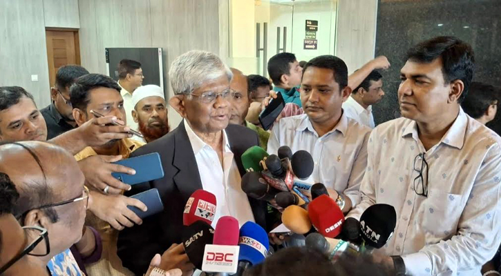 পুলিশের জন্য ৪০ হাজার বডি ক্যামেরা আনা হবে: অর্থ উপদেষ্টা