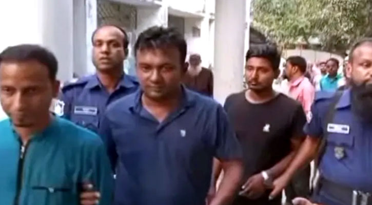 জাল দলিল তৈরি করে জমি বিক্রির চেষ্টা, ৪ প্রতারক আটক