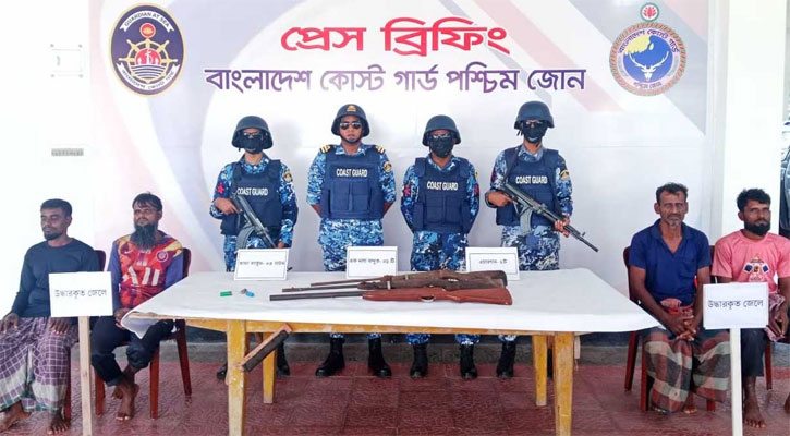 সুন্দরবনে দস্যু জাহাঙ্গীরের আস্তানা থেকে ৪ জেলে উদ্ধার